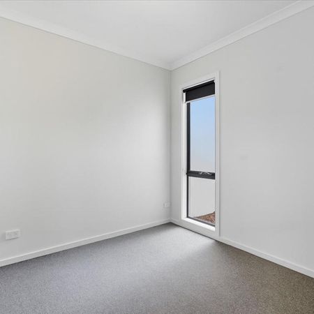 BRAND NEW MAMBOURIN TOWNHOUSE - Photo 4