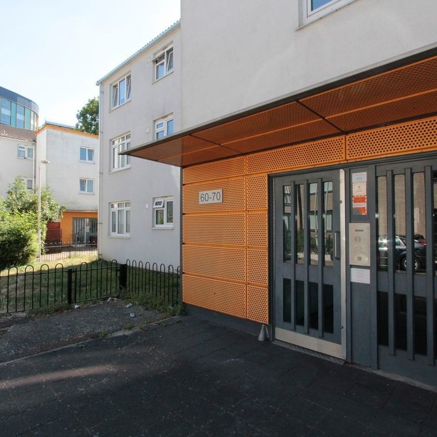 Room in a Shared Flat, Libra Road, E13 - Photo 1