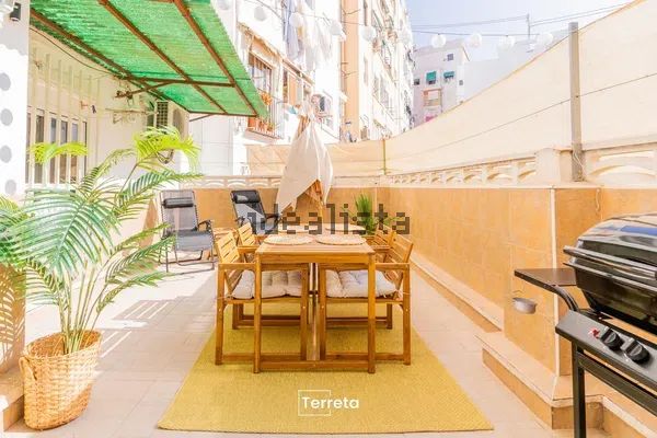 Alquiler de piso en Calle del Doctor Nicasi Benlloch, 1 - Photo 1