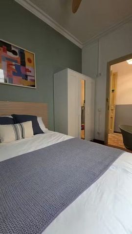 Carrer del Comte dUrgell, Barcelona, Catalonia 08011 - Photo 3