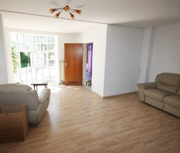 1,5-Zimmerwohnung mit Einbauküche in modernem Mehrfamilienhaus! - Foto 1