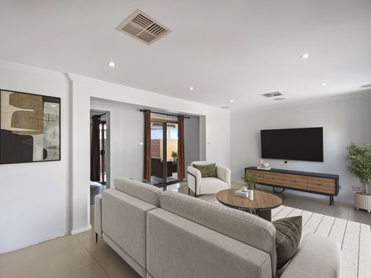 House-Sized 3 Bedroom Villa - Photo 1