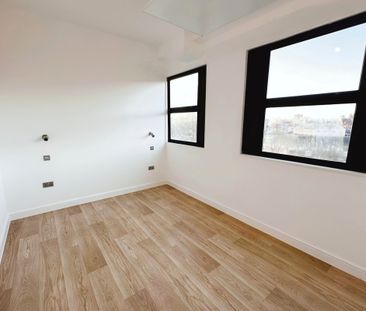 Waterside House - Photo 3