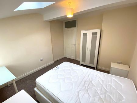 2 bedroom ground floor flat to rent - Photo 5