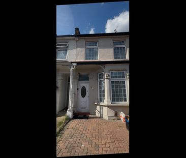 Room in a Shared House, Meads Lane, IG3 - Photo 5