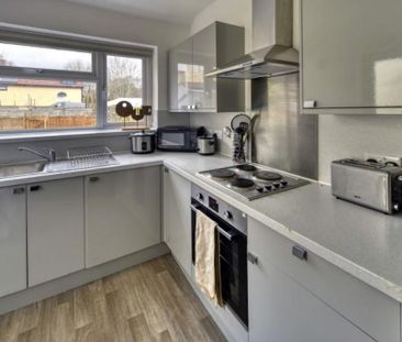 4 bedroom terraced house to rent - Photo 5