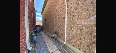 For Lease - 53 Ross Patrick Crescent Unit# Bsmt, Newmarket, Ontario - Photo 2