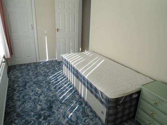 3 bed flat to rent in Hamlet Drive, Colchester - Photo 1