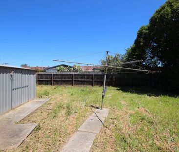 Charming 3 bedroom home. - Photo 2