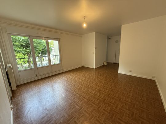 Appartement T3 70 m2 Rue Allée Pierre Grandrémy avec stationnement et cave disponible de suite - Photo 1