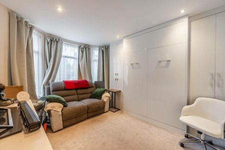 Studio Flat, Merivale Road, HA1 - Photo 4
