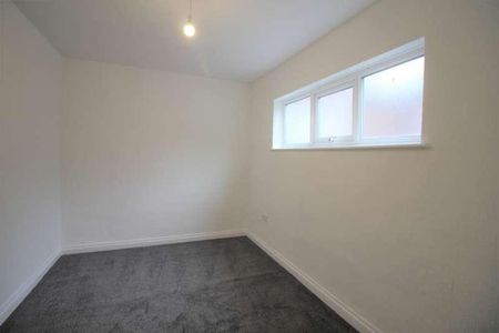 Church Street, Kidderminster, DY10 - Photo 3