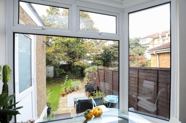 1 Bed Flat, Betchworth Road, IG3 - Photo 1