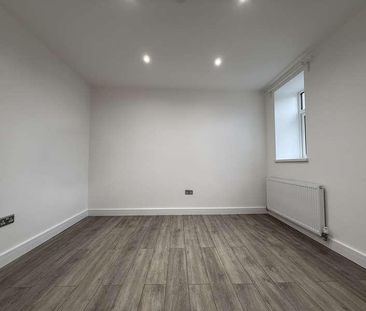 Cyril Crescent, Cardiff, CF24 - Photo 2