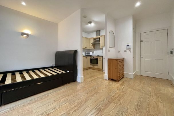 Station Road, CHESHAM - Photo 1