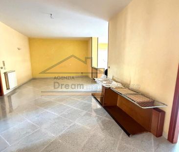 Appartamento di 5 vani + p.auto in Via Epitaffio - Foto 4