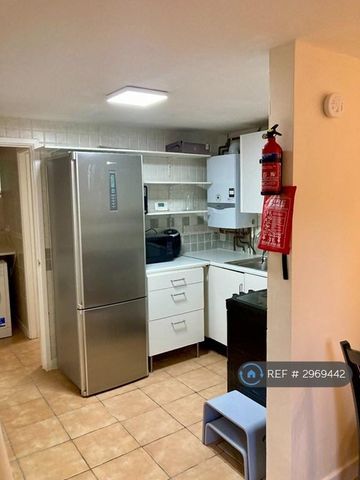 3 bedroom detached house to rent - Photo 5