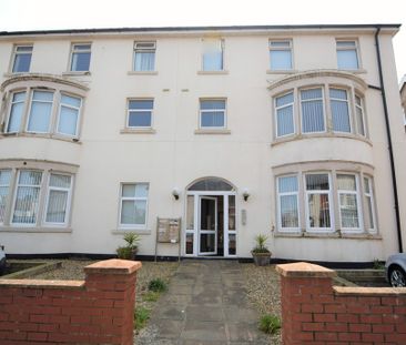 To Let 2 Bed Apartment - Photo 1