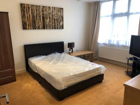 House share to rent - Photo 3