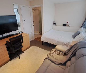 House share to rent - Photo 3