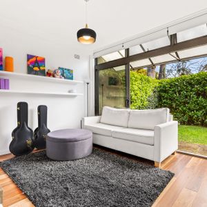 Lindfield - Photo 2