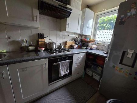 Dunnock Road, London, E6 - Photo 4