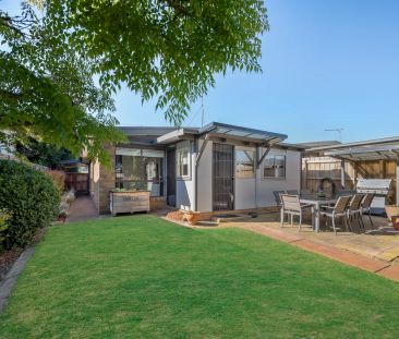 Beachside Living – Just 300m to the Foreshore! - Photo 1