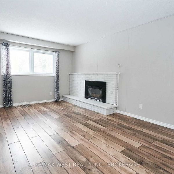 For Lease - 323 Centre Street, Shelburne, Ontario - Photo 1