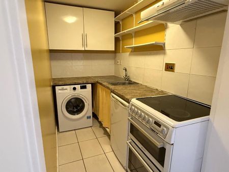 1 bedroom flat to rent - Photo 5