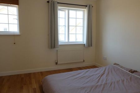 2 bedroom semi-detached house to rent - Photo 4