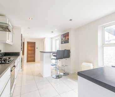 6 bed terraced house to rent in Rothbury Terrace, Heaton, NE6 - Photo 2