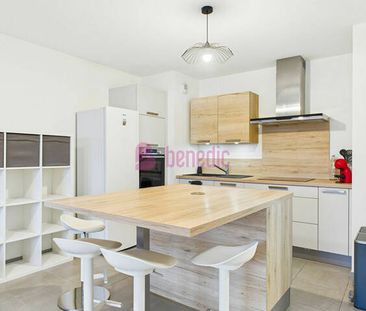 MOULINS LES METZ - f2 meublé - terrasse - parking aérien - Photo 6