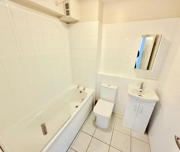 1 bedroom Flat To Let - Photo 4