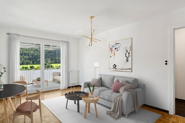 Beautiful renovated 3-room apartment with terrace and elevator - Photo 1