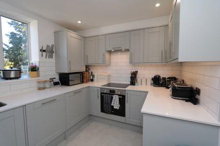 The Shrubbery, Surbiton, KT6 - Photo 5