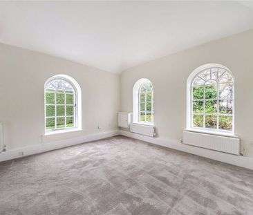 An immaculately presented converted Coach House close to Hawkhurst ... - Photo 3