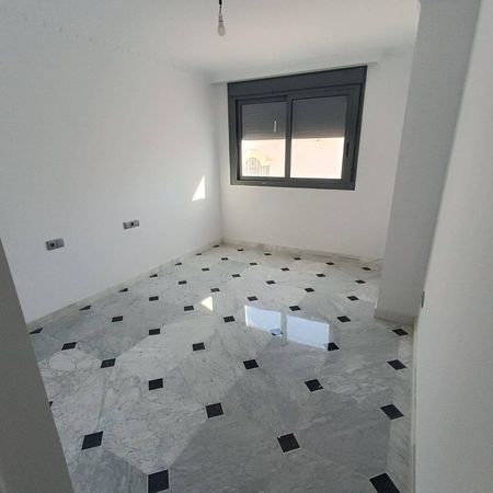 3 room luxury Apartment for rent in Seville, Andalusia - Photo 3