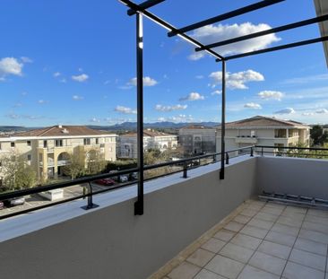 Aix La Duranne : Studio 31,50 m2 avec terrasse et garage - Photo 3