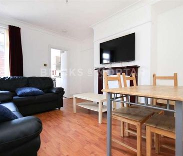 (?ppw) Brandon Grove, Sandyford, Newcastle Upon Tyne, NE2 - Photo 2