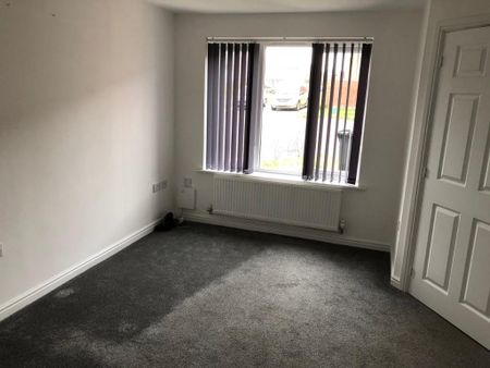 3 bedroom semi-detached house to rent - Photo 3