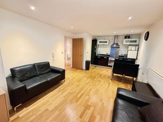 1 bedroom flat to rent - Photo 1