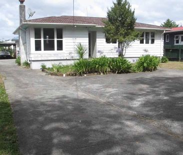 Family home with a great location! - Photo 1