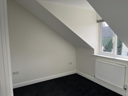 4 bedroom detached house to rent - Photo 4