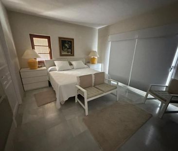 Luxury Apartment for rent in Benahavís, Andalusia - Photo 4