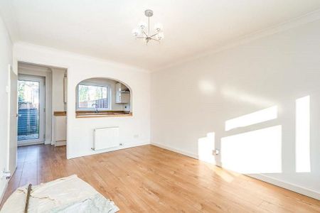 2 bedroom terraced house to rent - Photo 2