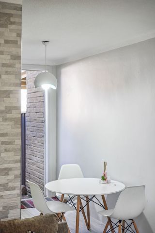 Peaceful Retreat Close to Everything You Need!! - Photo 3