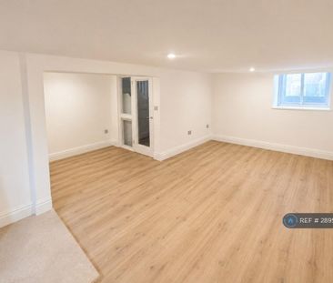 4 bedroom detached house to rent - Photo 5