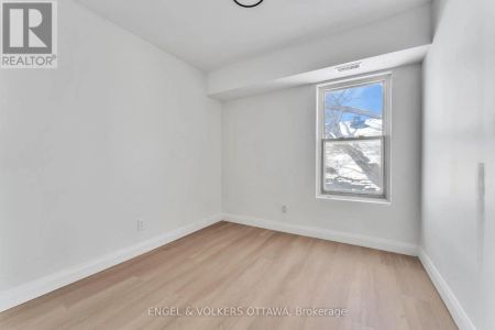 6 - 77 FLORENCE STREET - Photo 3