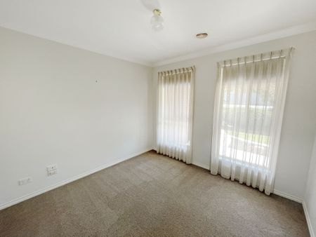 13 Mikado Place, Golden Square - Photo 4