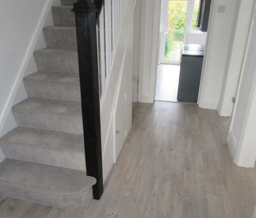 3 bedroom semi-detached house to rent - Photo 3